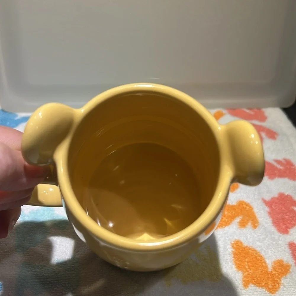 Winnie the Pooh, Disney mug. Hallmark Disney.